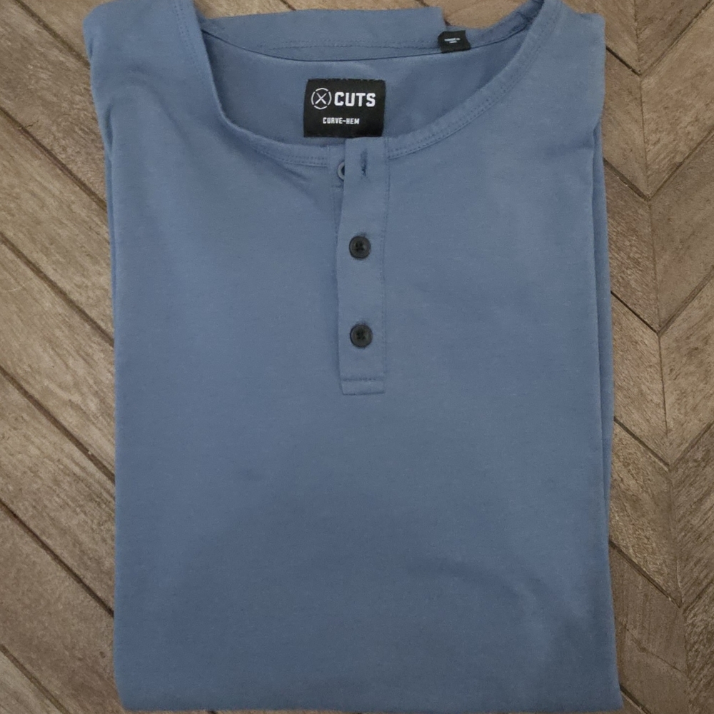 Cuts Clothing AO Henley Curve Hem - Vintage